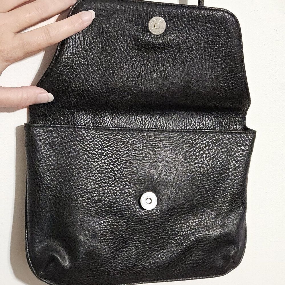 Koltov Black Pebbled Flip Top Shoulder Strap Built-In Wallet‎ Crossbody Purse - Picture 4 of 10